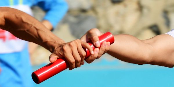 润滑油蓝皮书.jpg 瞭望:时代淘汰我们时,不会和你握手言欢