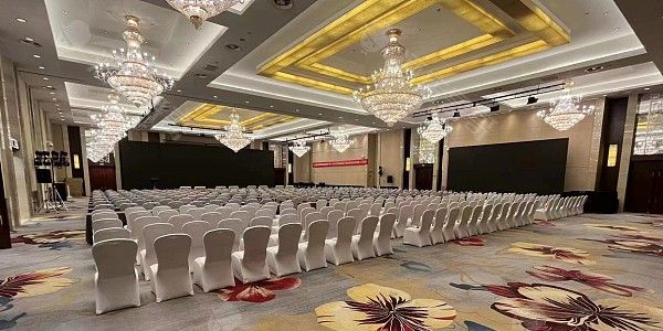 中国润滑油品牌峰会布置.jpg 润道做润滑油品牌咨询20年的23条感悟